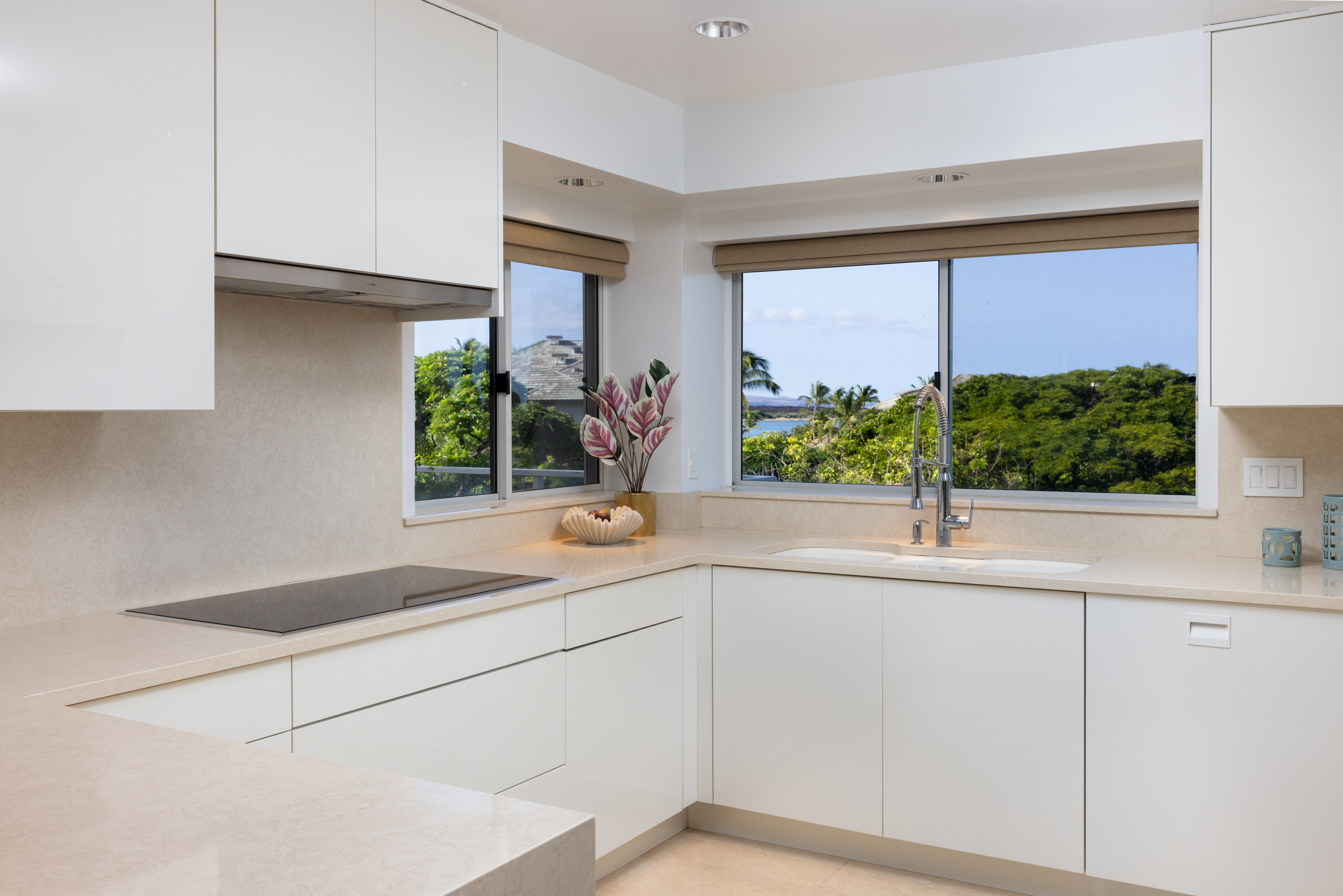 2 Bed 3 Bath Condo in Waikoloa