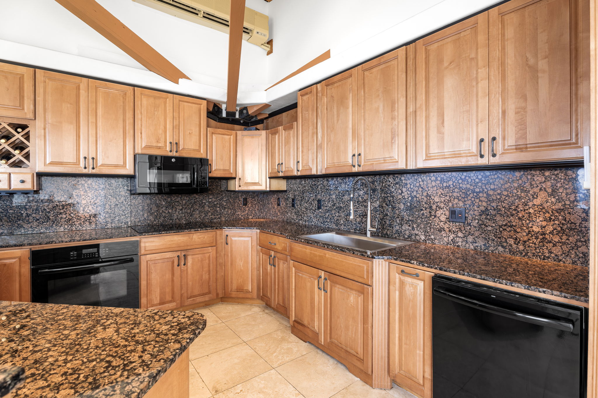 3 Bed 3 Bath House in Ninole
