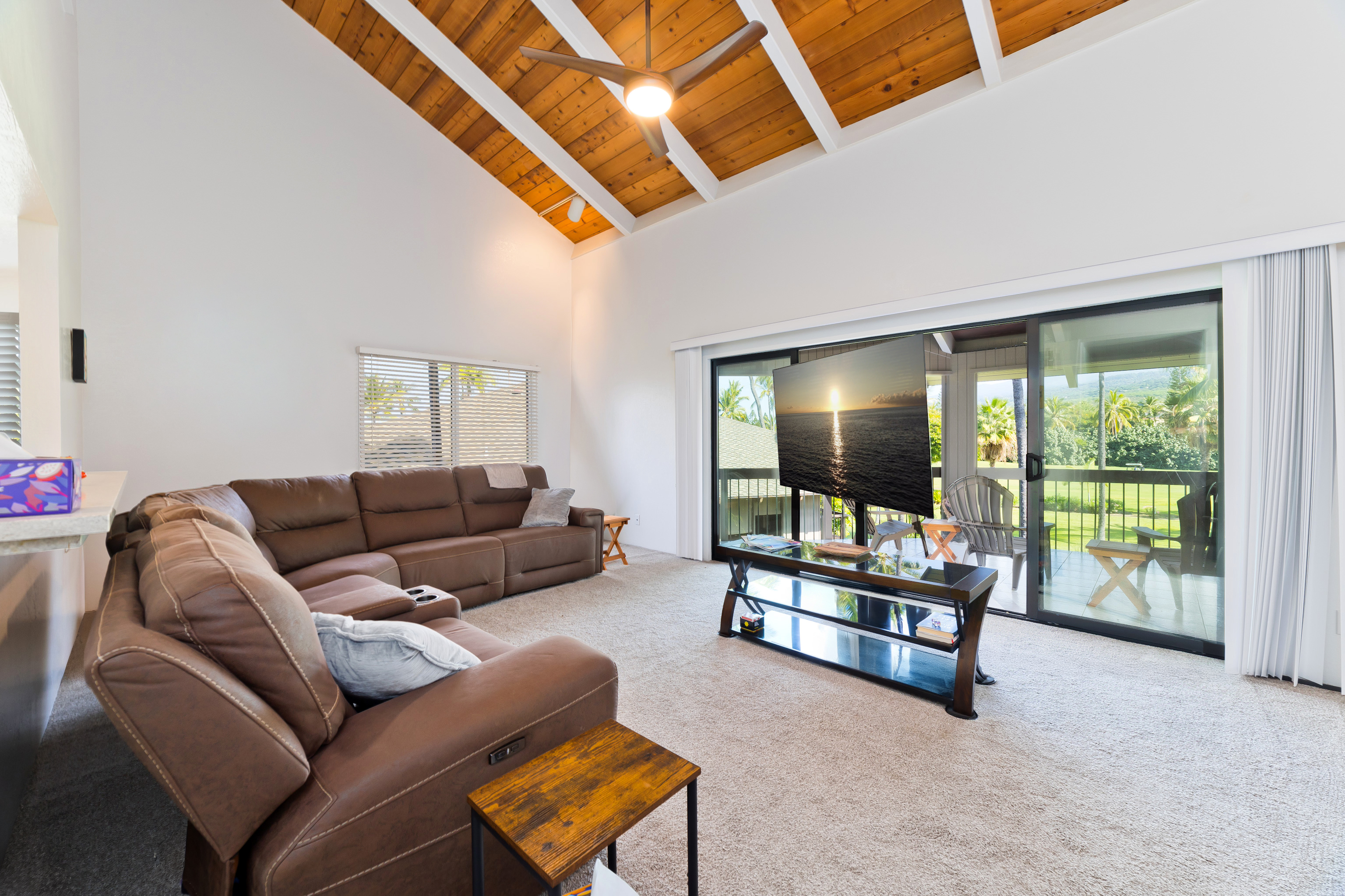 2 Bed 2 Bath Condo in Kailua-Kona