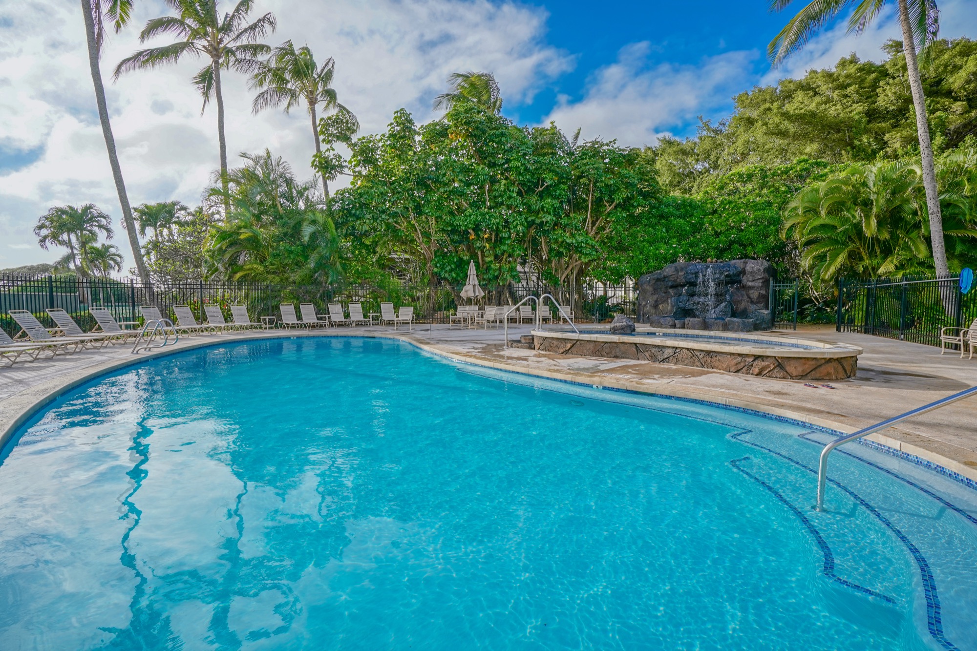 1901 POIPU RD Unit 824 - Photo 4