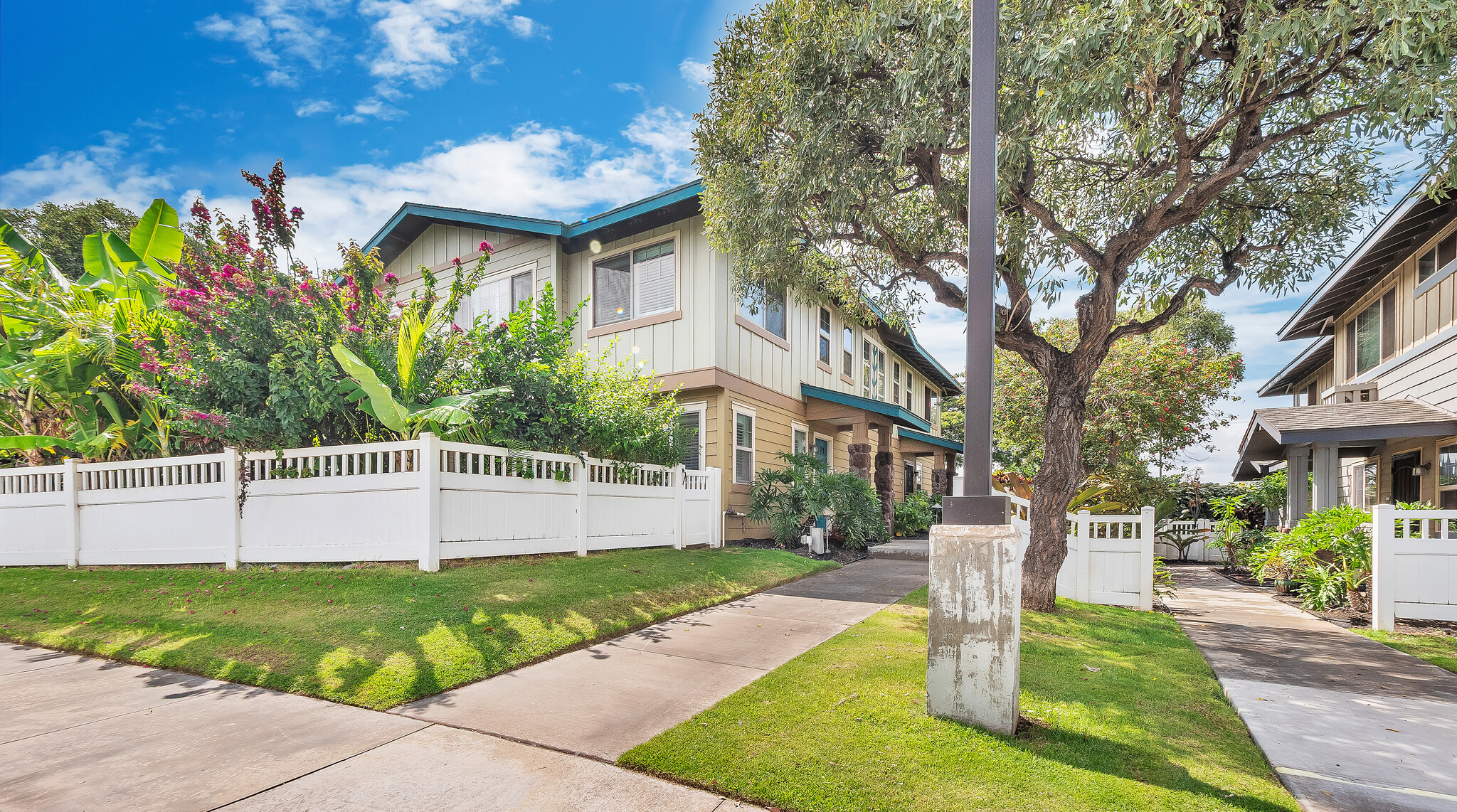 2 Bed 3 Bath Condo in Waikoloa