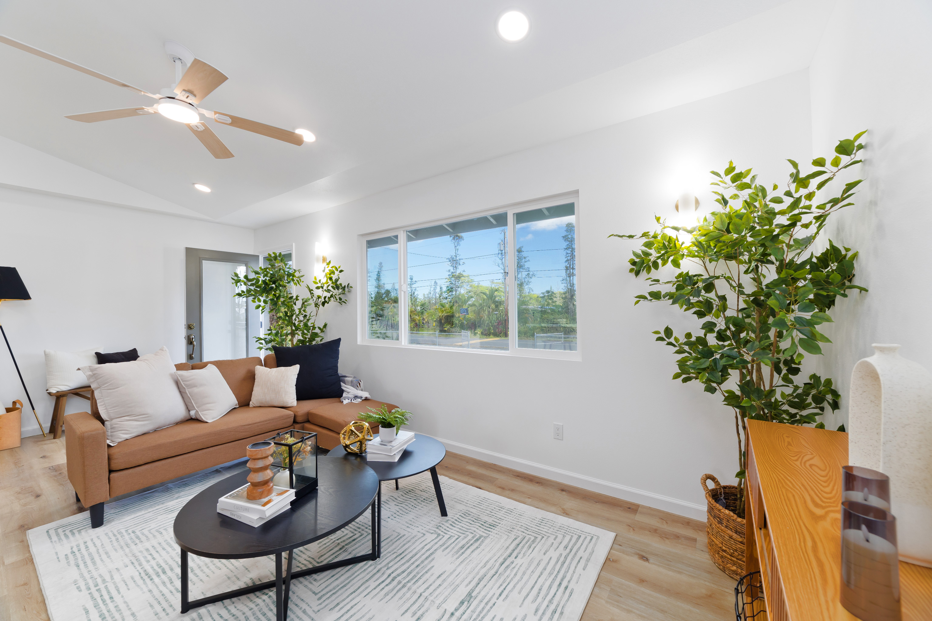 16-2084 TRADEWIND DR - Photo 3