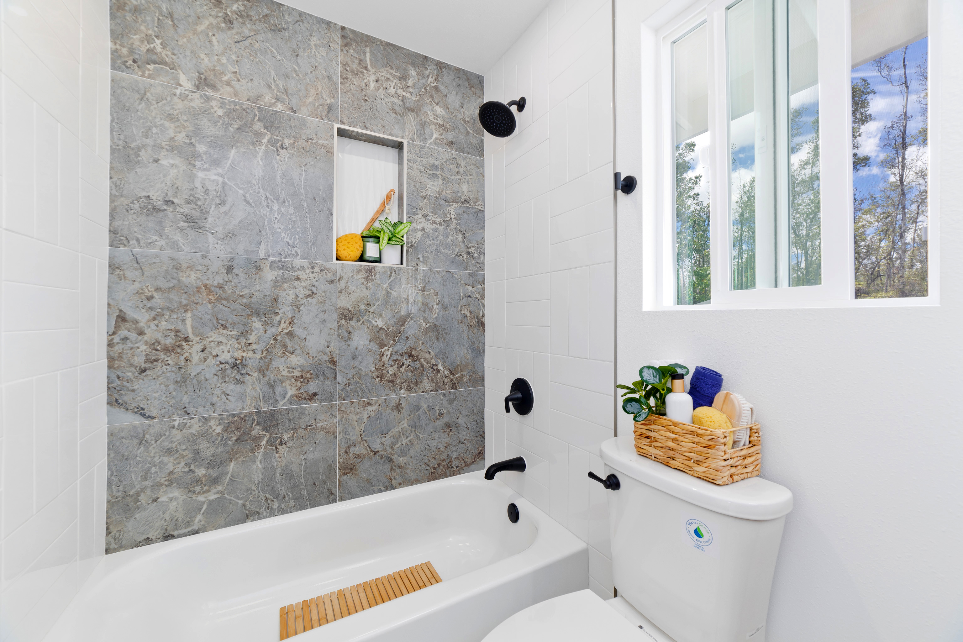 16-2082 TRADEWIND DR - Photo 4