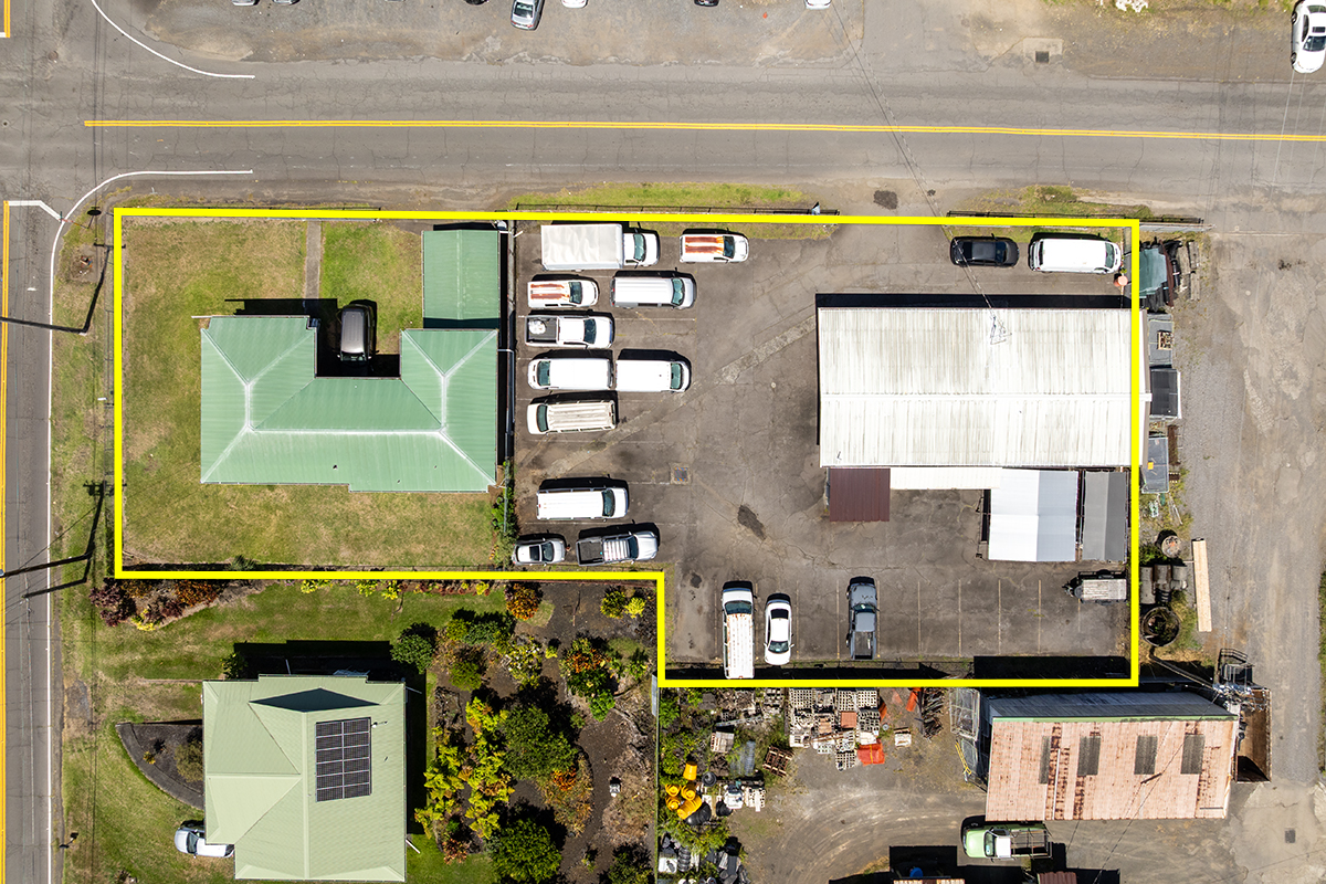 4 Bed 1 Bath Commercial in Hilo