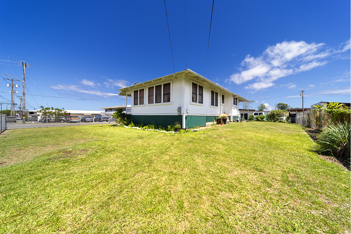 4 Bed 1 Bath Commercial in Hilo